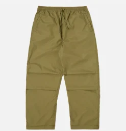 UNIVERSAL WORKS Pantalons<Parachute Pant Poly Tech Olive